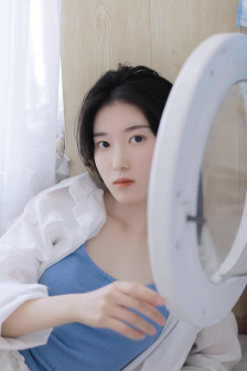 两个黑人挺进女友体内小说